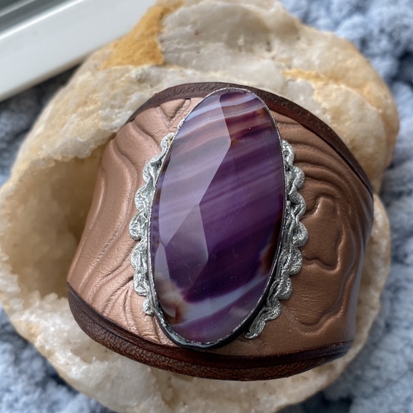 Jewelry - Vintage Genuine large Purple Agate and Leather cuff bracelet